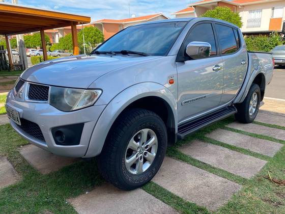 MITSUBISHI L200 TRITON 3.2 HPE 4X4 CD 16V TURBO INTERCOOLER DIESEL 4P AUTOMÁTICO MITSUBISHI L200 TRITON 3.2 HPE 4X4 CD 16V TURBO INTERCOOLER DIESEL 4P AUTOMÁTICO